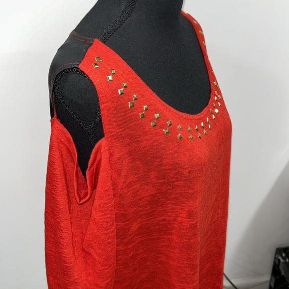 2 B Me blouse NWT - Picture 10 of 11